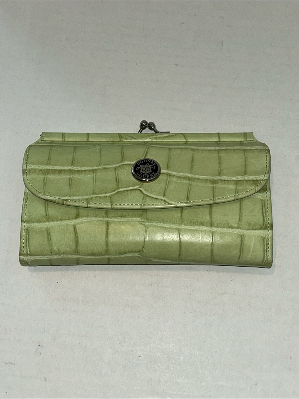 Dooney & Bourke Mint Green Croc embossed leather wallet checkbook kisslock
